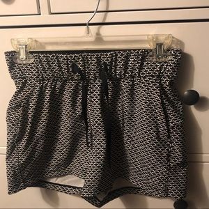 Lululemon-On the Fly Shorts. Size 2